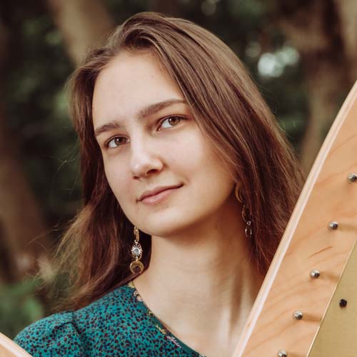 Ariana-Demkov-harp-500 Ariana Demkov, harp