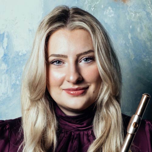 Megan-McCafferty-flute-500 Megan McCafferty, flute